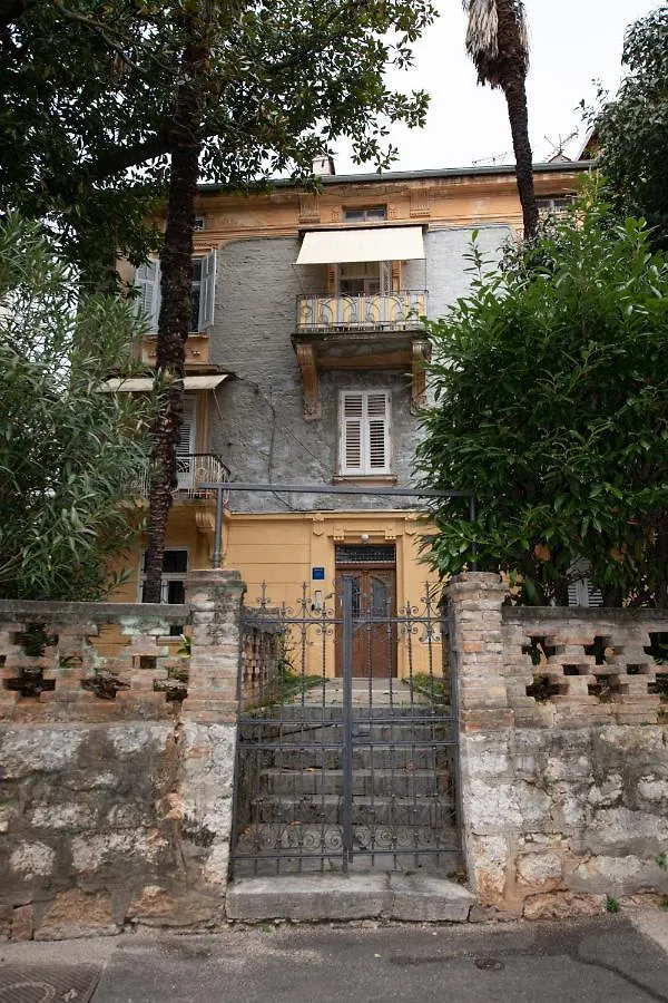 אופטיה Studio 